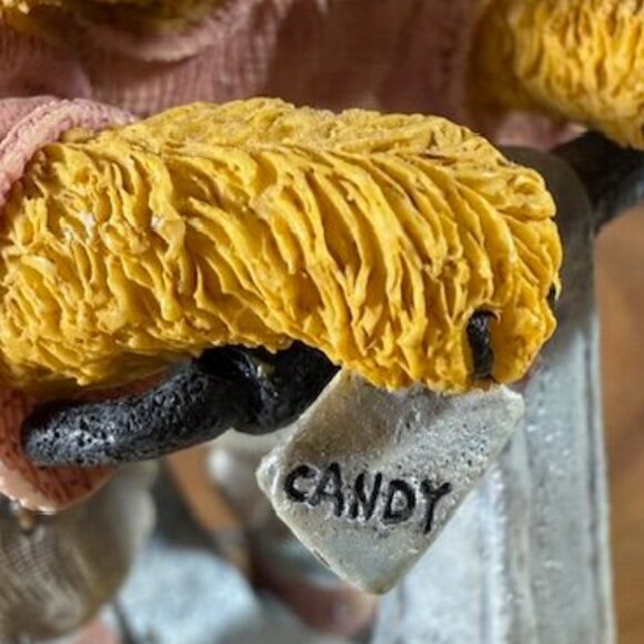 Vintage Boyds Bears R.S. Huffenpuff Never Mind, I'll Buy a Bigger Size Figurine - Picture 8 of 12